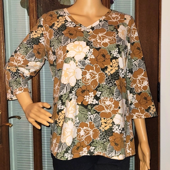 Denim & Co Cotton-Rich Vneck 3/4 sleeve  top - Picture 1 of 4